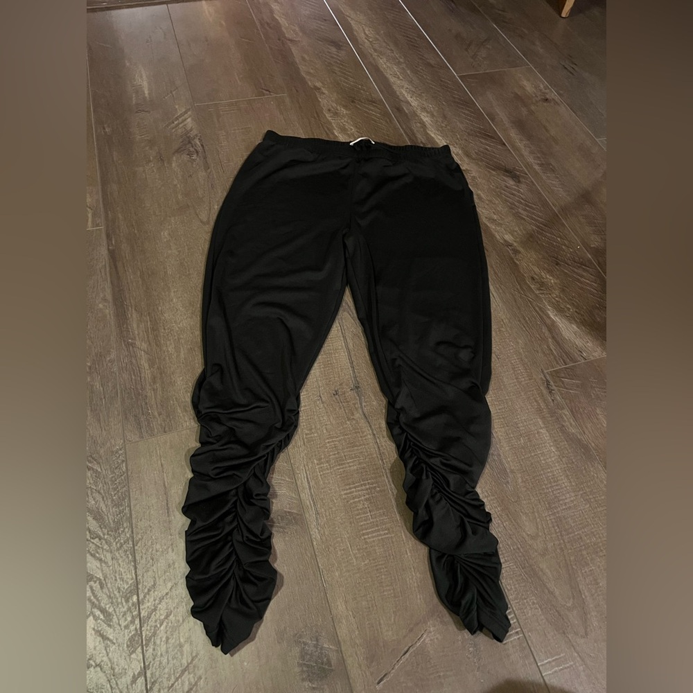 Black Ruched Leggings